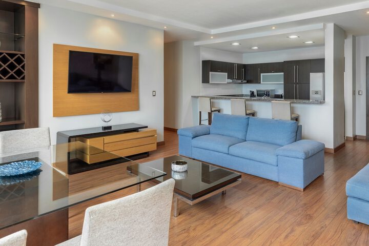 Room 17 of 49