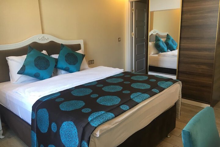 Room 15 of 30
