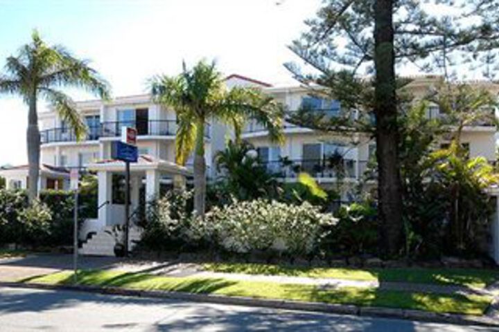 Hotel 2 of 8