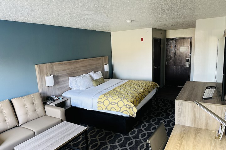 1 King Bed Mobility Accessible (6 of 29)
