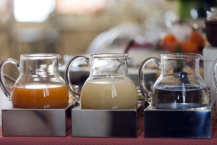 Breakfast/Coffee Service 33 of 40