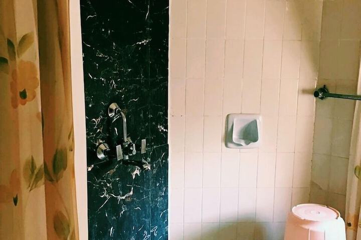 Room 26 of 35