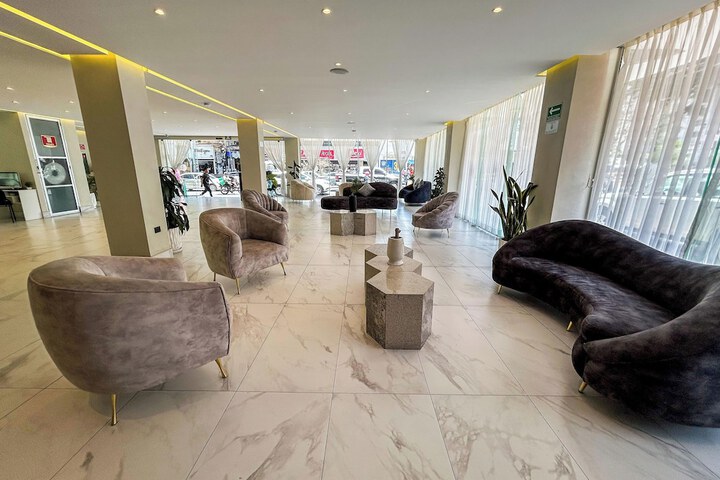 Hotel Interior 9 of 91