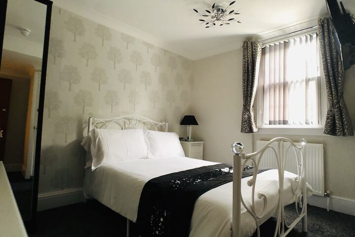 Room 4 of 58