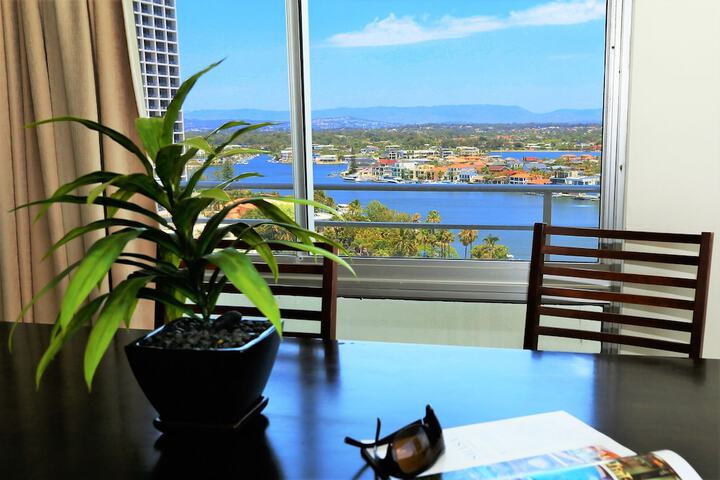 Dining Photos