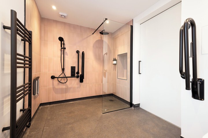 Room 29 of 60
