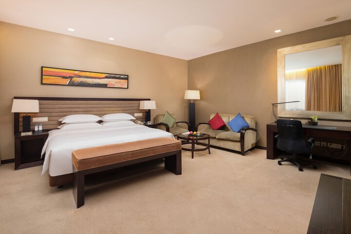 Room 14 of 35