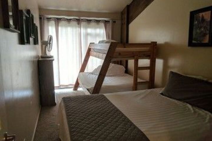 Room 13 of 20