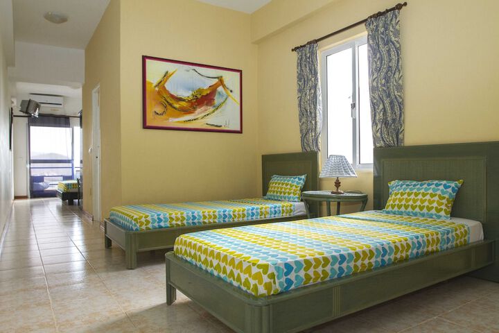 Room 12 of 50