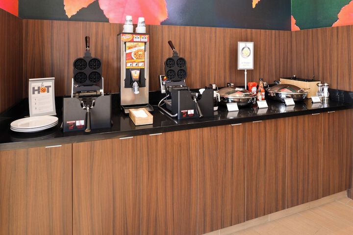 Breakfast/Coffee Service 22 of 25