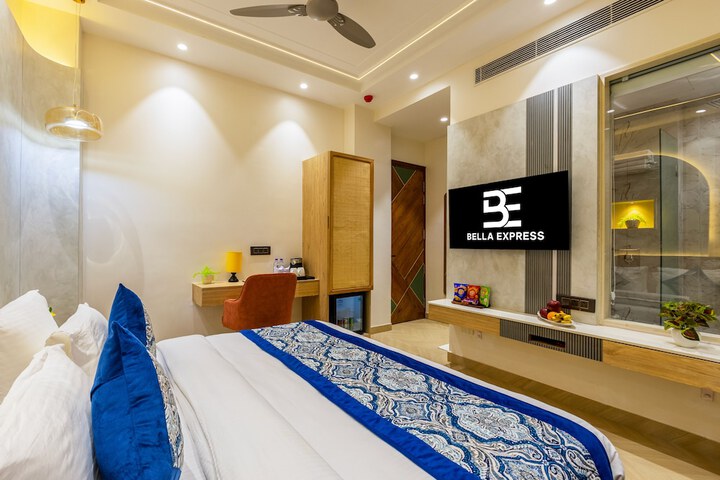 Room 33 of 57