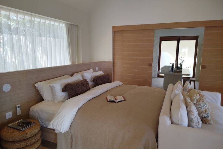 Room 14 of 72
