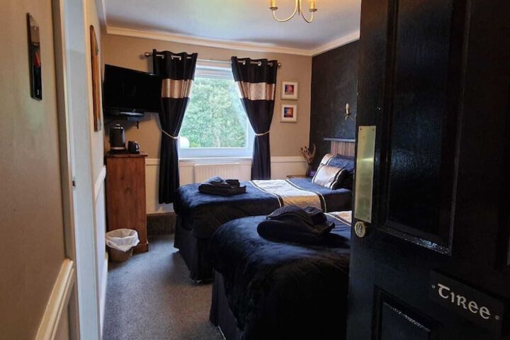 Room 19 of 77