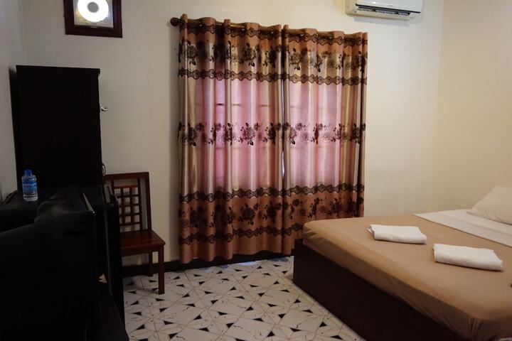 Room 4 of 23