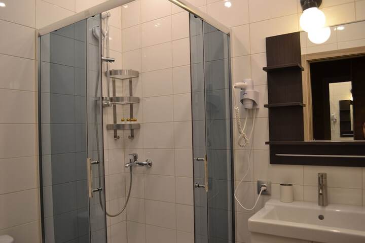 Room 5 of 31