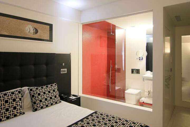 Room 17 of 49
