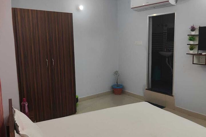 Room 20 of 38