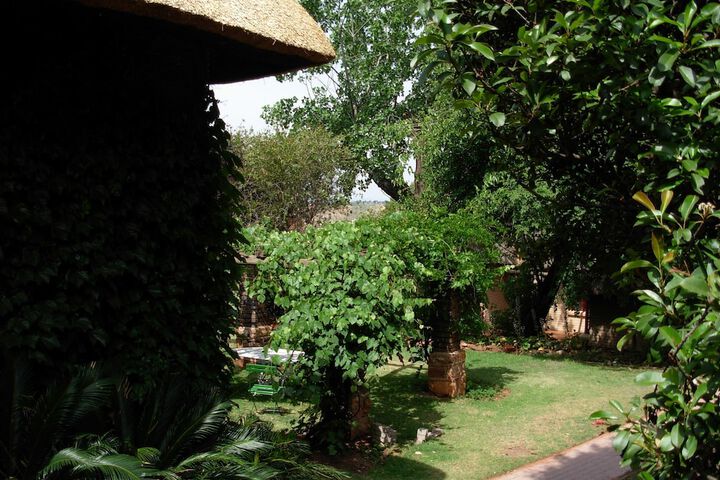 Hotel Exterior 49 of 57