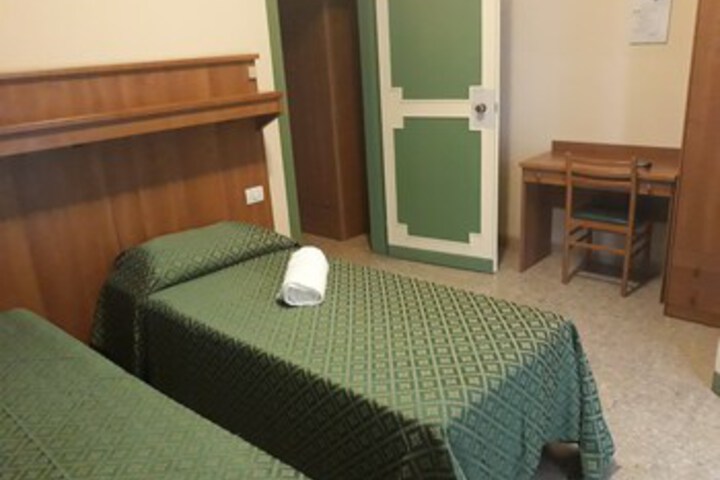 Room 24 of 24