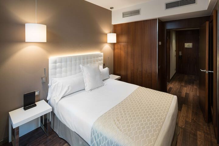 Room 4 of 116