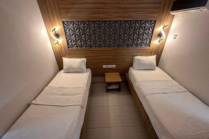 Room 12 of 68