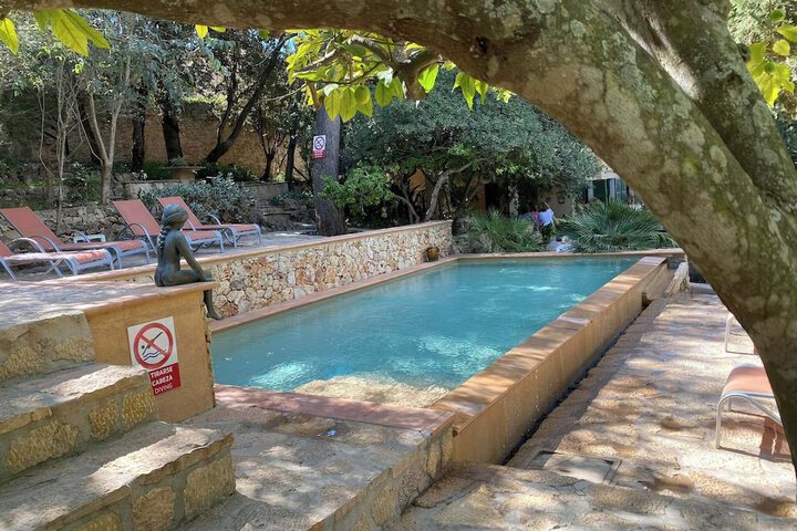 Pool 87 of 105