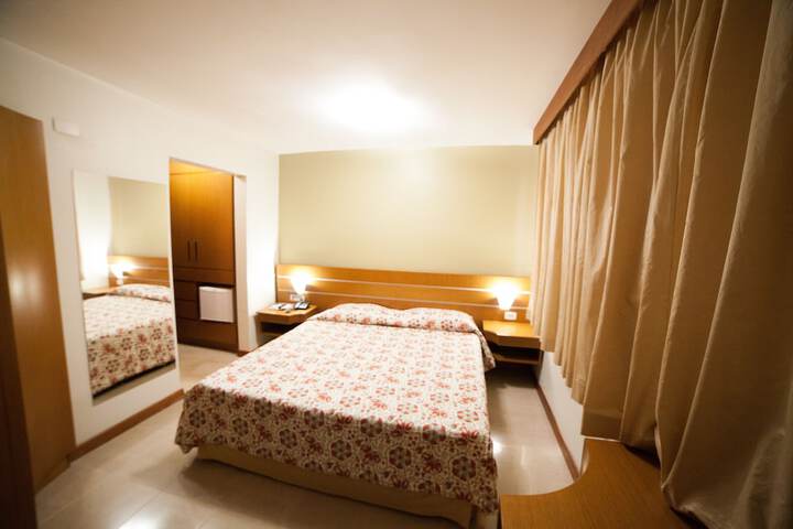 Room 6 of 40
