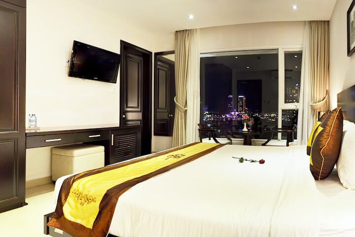 Room 6 of 48