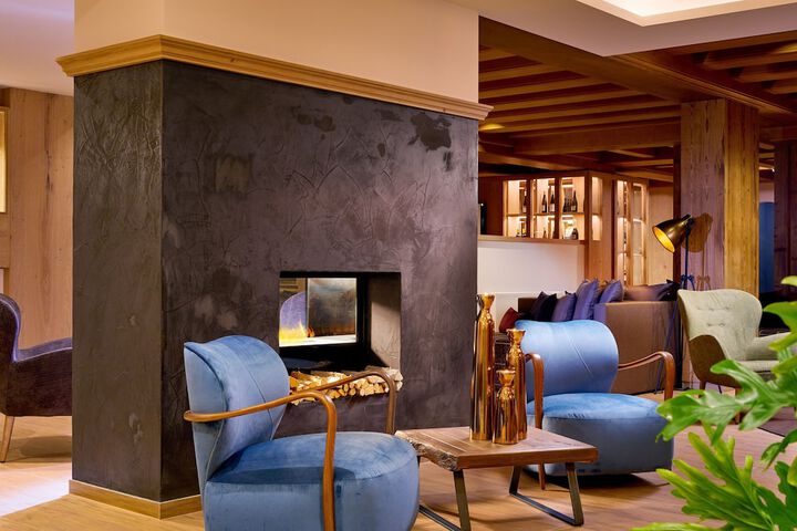 Hotel Interior 3 of 32