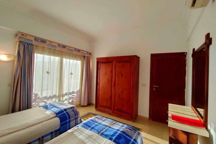 Room 17 of 70
