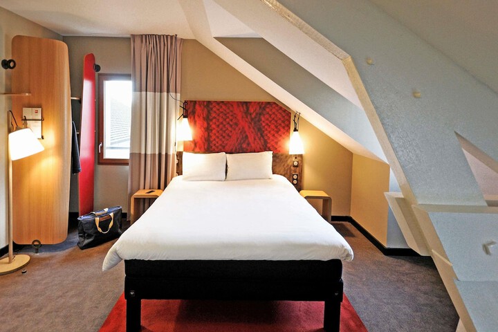 Hotel 86 of 90