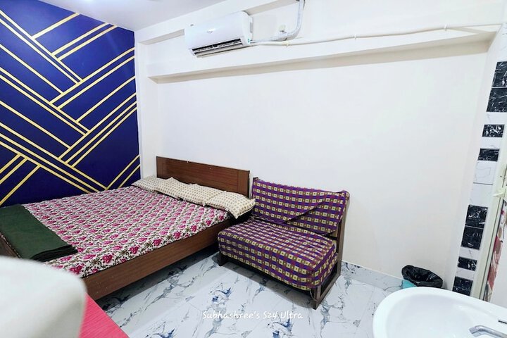 Room 10 of 15
