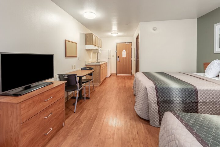 Studio Double Bed Accessible (5 of 23)