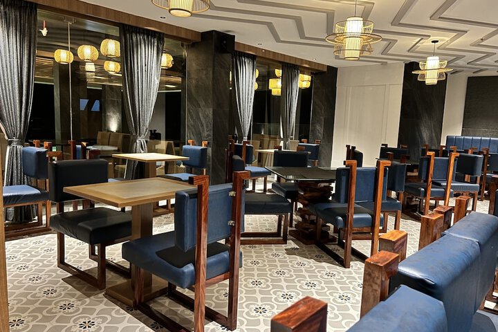 Dining 45 of 56