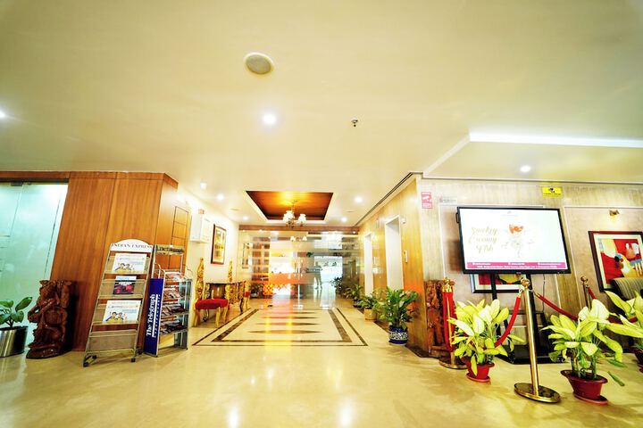 Hotel Lobby
