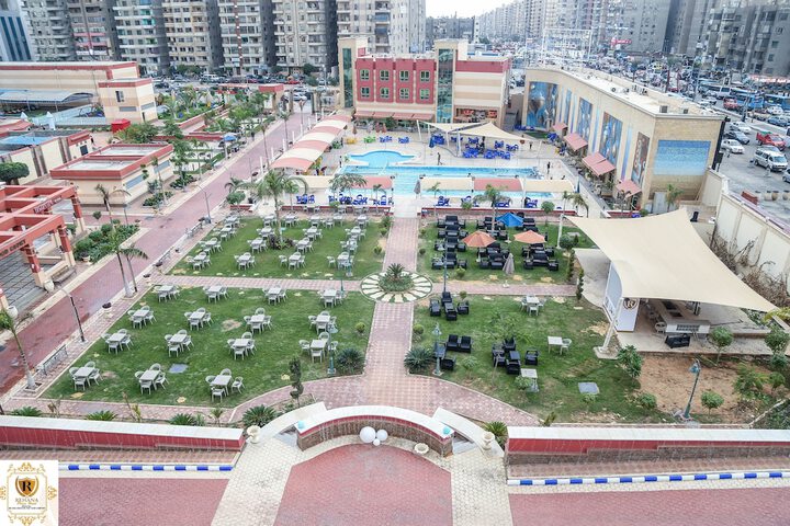 Hotel Exterior 45 of 50