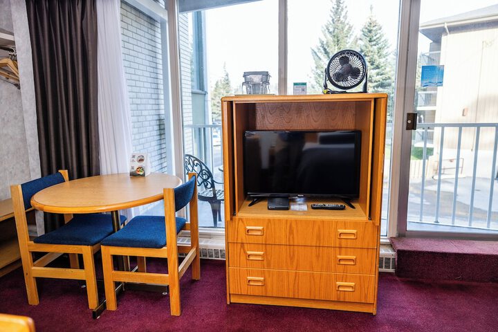 Room 35 of 61