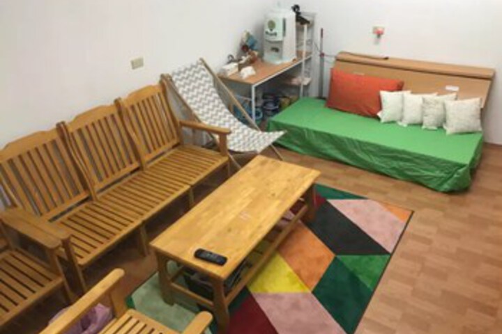 Room 12 of 12