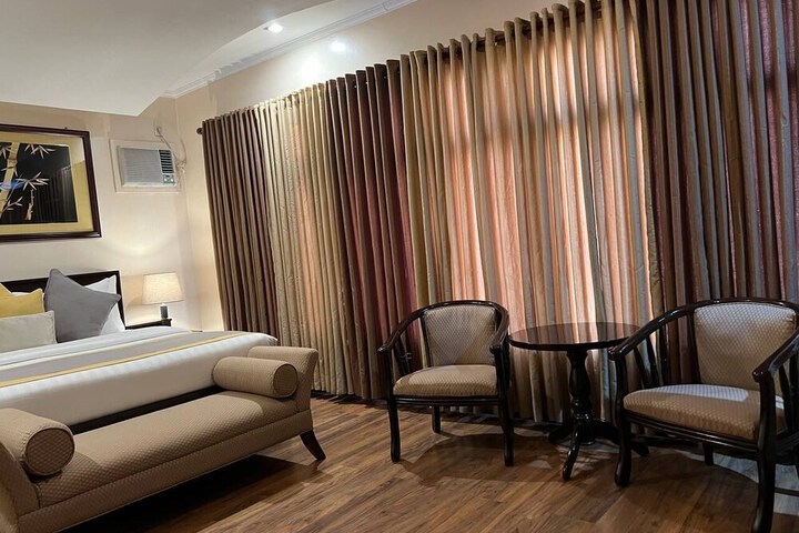 Room 47 of 101