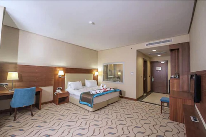 Room 9 of 49
