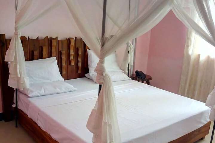 Room 14 of 14