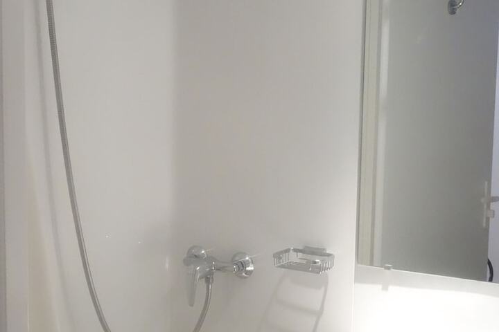 Room 20 of 34