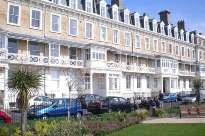 HEENE TERRACE