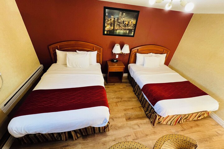 Room 10 of 30