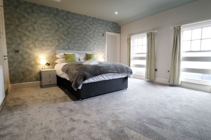 Room 7 of 28