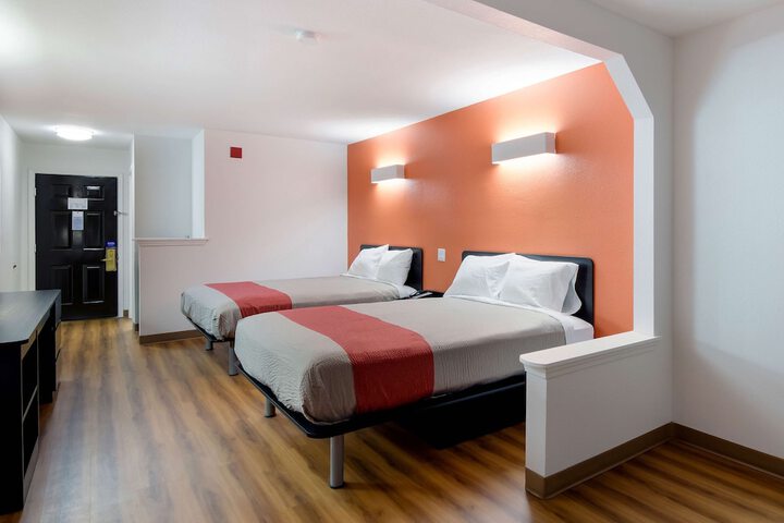 Room 20 of 32