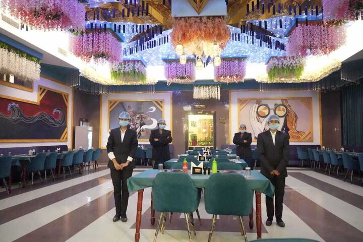 Dining 12 of 20