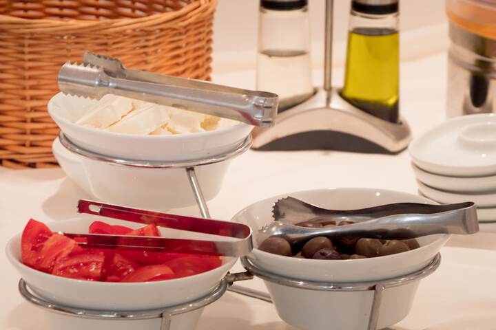Breakfast/Coffee Service 110 of 168
