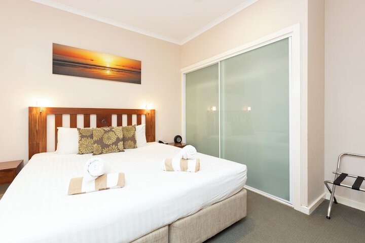 Room 10 of 43