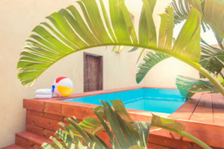Pool 43 of 47